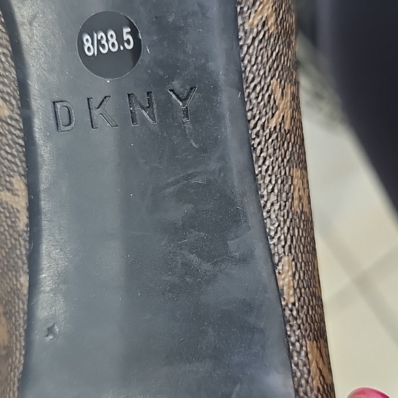 DKNY Brown  High Heel Pumps Size 8.5 - Picture 7 of 9